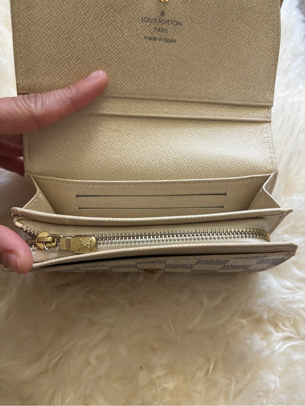 Louis Vuitton Tresor--Damier Azur Canvas Beige Checkered Small Wallet - Picture 3 of 9